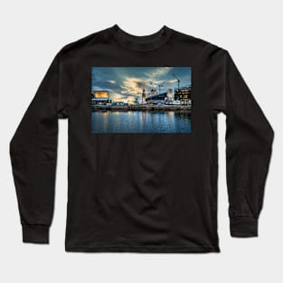 Liverpool skyline at night Long Sleeve T-Shirt